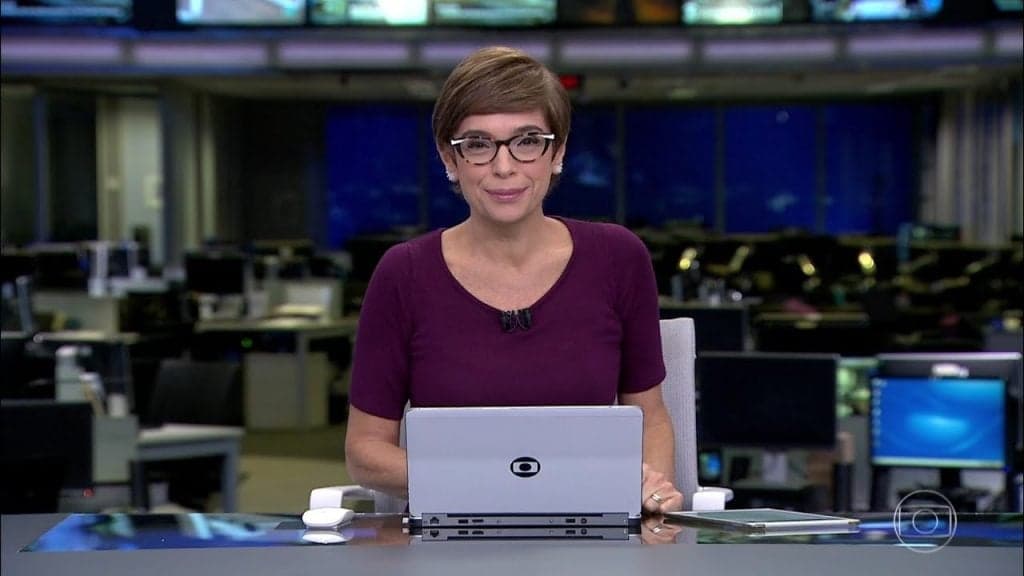 OPINIÃO | Em sua 1ª eleição em rede aberta, Renata Lo Prete dá aula de jornalismo e desbanca os populares Bonner e Renata