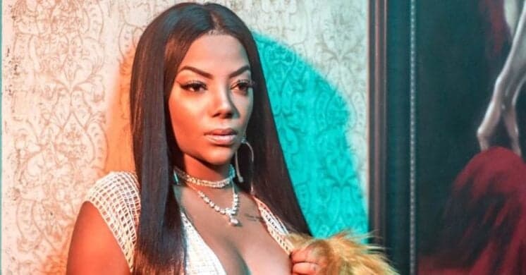 Ludmilla é flagrada beijando famoso cantor sertanejo
