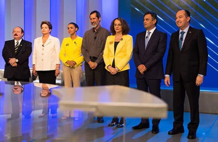 Candidato surpreende e é visto dormindo na Globo antes de sabatina