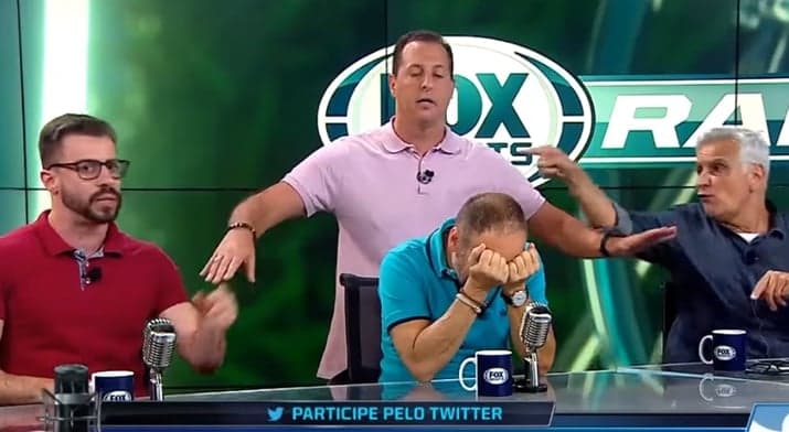 Clima quente: comentaristas batem boca ao vivo em programa do Fox Sports e apresentador precisa intervir; veja