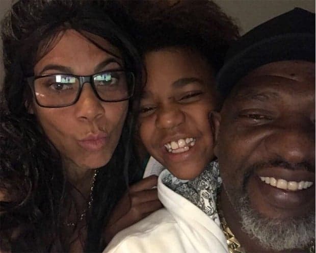 Após morte de Mr Catra, mulher do funkeiro faz desabafo emocionante e fala da falta do marido