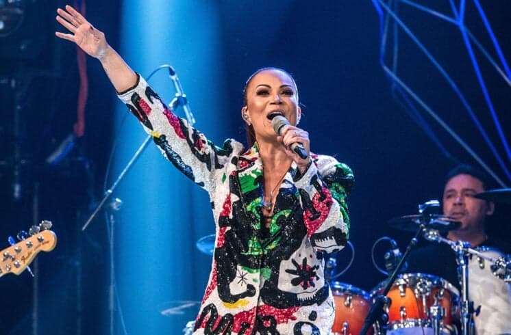 Solange Almeida abre o jogo e revela que saiu do Aviões para evitar tragédia na banda