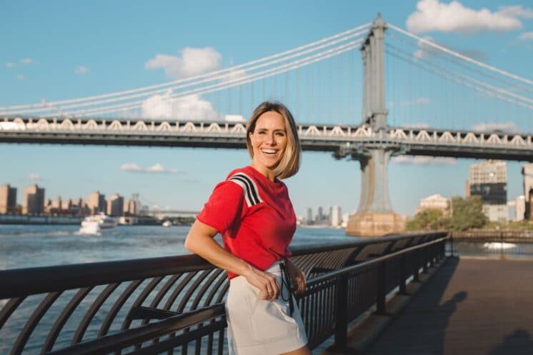 Fora do Brasil, Fernanda Pontes vai na contramão e não abre mão de detalhe na vida pessoal
