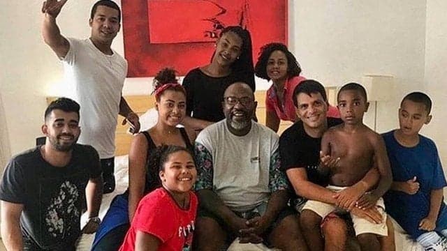Após morte de Mr Catra, filho do funkeiro tem atitude surpreende e adota dois irmãos