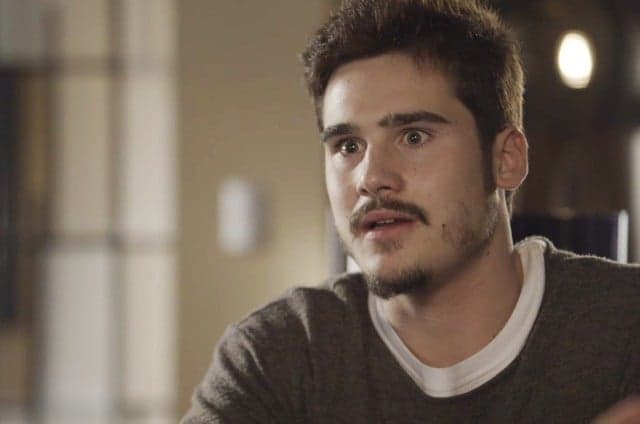 O Tempo Não Para: Samuca é traído pelo próprio pai
