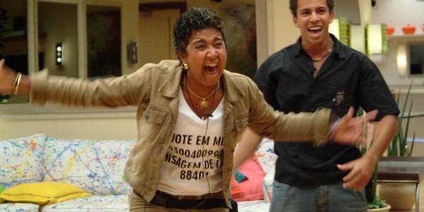 Cida, vencedora do BBB, vai parar na miséria em falência, é agredida por marido e perde até a casa onde morava