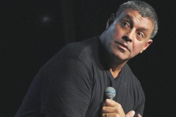Filmes de Alexandre Frota deixam jornalistas da Globo constrangidos ao vivo