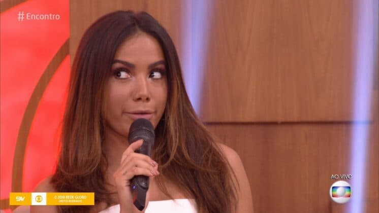 Anitta manda suposta indireta para o ex na Globo: "Incompatível no caráter"
