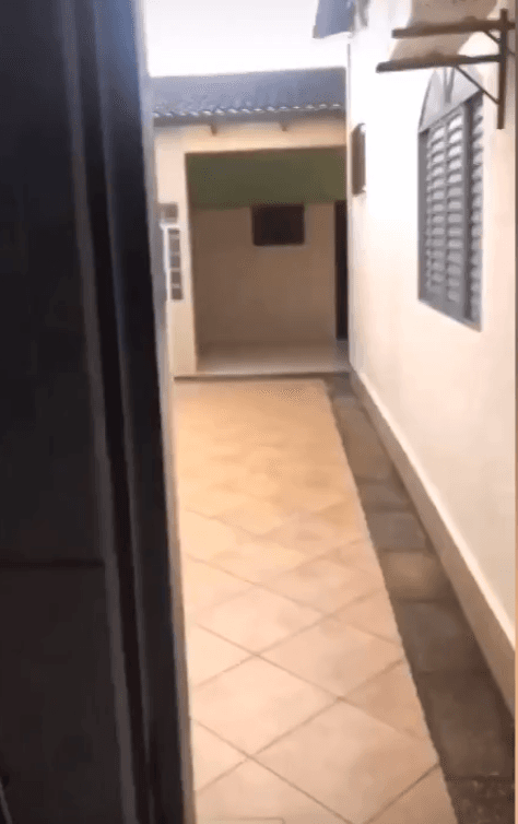 Quintal da casa nova da família da vencedora do "BBB 18" (Foto: Reprodução)Sala de jantar da casa nova da família da vencedora do "BBB 18" (Foto: Reprodução)