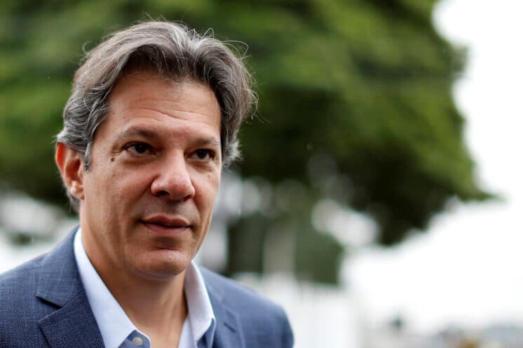 Aliado de Bolsonaro, Edir Macedo, dono da Record, vai processar Fernando Haddad