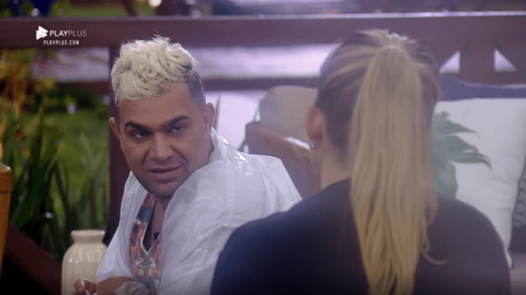 A Fazenda: Evandro se surpreende, diz que Nadja é educada e dispara: "ninguém percebe"