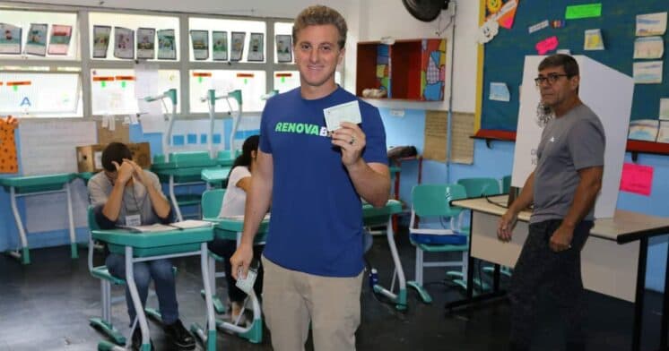 Luciano Huck se descuida e deixa vazar detalhe que confirma sua saída da Globo para a presidência