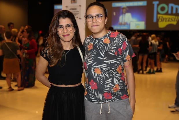 Mulher de Maria Gadú, produtora Lua Leça, anuncia que está grávida