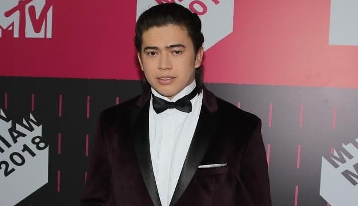 Whindersson Nunes revela que doará mais de R$ 1 milhão que receberá por show na Netflix