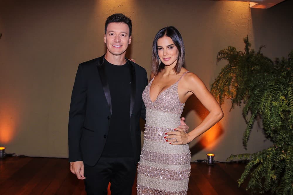 Famosos comparem ao aniversário de 45 anos de Rodrigo Faro (Foto: Divulgação / Famosos comparem ao aniversário de 45 anos de Rodrigo Faro (Foto: Divulgação /
