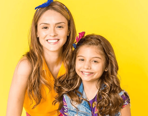 Globo esquenta faixa das sete para Verão 90 protagonizada por Isabelle Drummond e Rafa Vitti; veja imagens