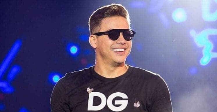 Wesley Safadão exibe mansão arrebatadora