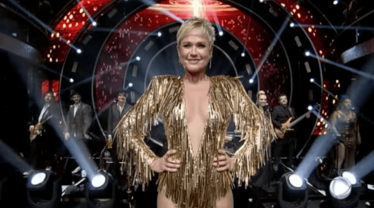 No comando do Dancing Brasil, Xuxa proíbe plateia de se manifestar e faz pedido especial