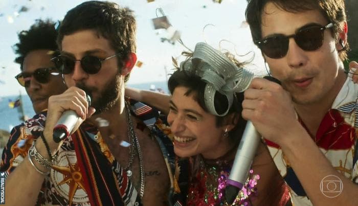 Segundo Sol se despede com primeiro beijo gay