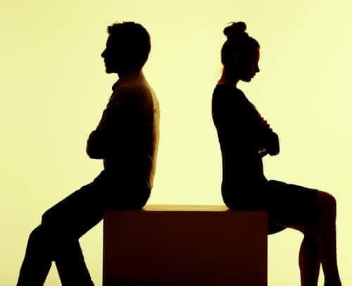 Após 20 anos, famoso casal sofre com crise e decide colocar ponto final em casamento