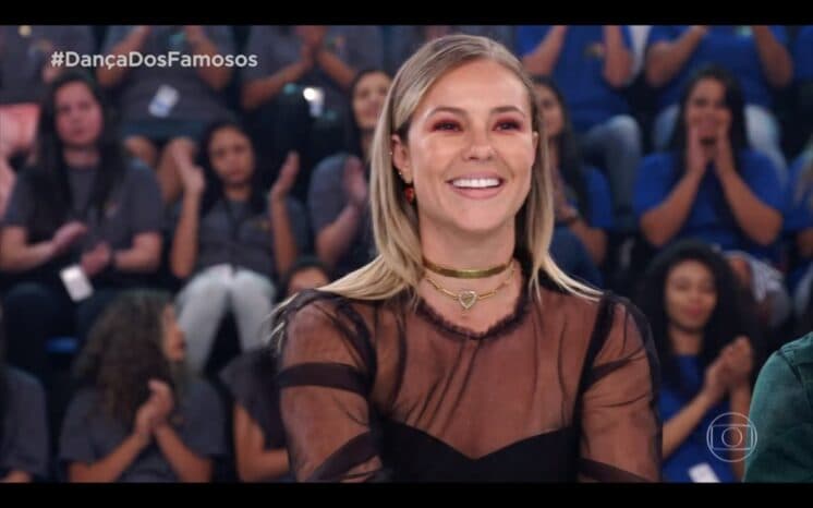 Jurada no Dança dos Famosos, Paolla Oliveira é direta e pede para participante rebolar mais