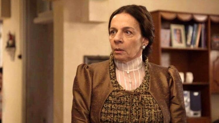 O Tempo Não Para: Agustina tem falsa gravidez descoberta