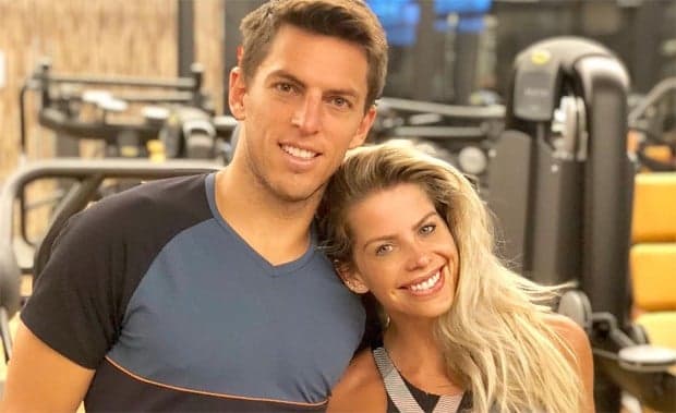 Karina Bacchi toma atitude inesperada após marido passar por cirurgia