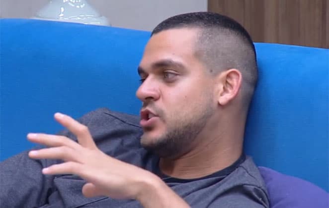 A Fazenda: Caique Aguiar fala sobre expulsão de Nadja Pessoa e dispara: "Foi um surto de bipolaridade''