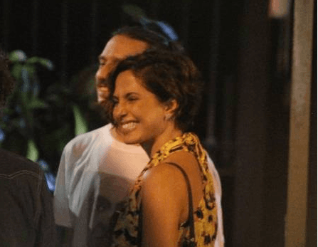 Camila Pitanga é flagrada com novo namorado