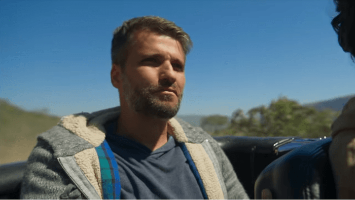O Sétimo Guardião: Gabriel tenta deixar Serro Azul, mas León impede misteriosamente