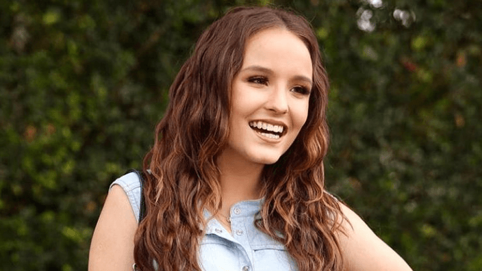 Sem maquiagem, Larissa Manoela surpreende com visual e fãs comentam