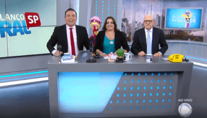 Reinaldo Gottino, Fabíola Reipert e Renato Lombardi no comando de A Hora da Venenosa (Foto: Reprodução/Globo) Reinaldo Gottino, Fabíola Reipert e Renato Lombardi no comando de A Hora da Venenosa (Foto: Reprodução/Globo)