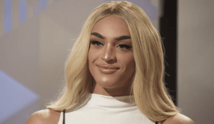 Pabllo Vittar renova o bronzeado, mostra curvas na web e leva internautas à loucura