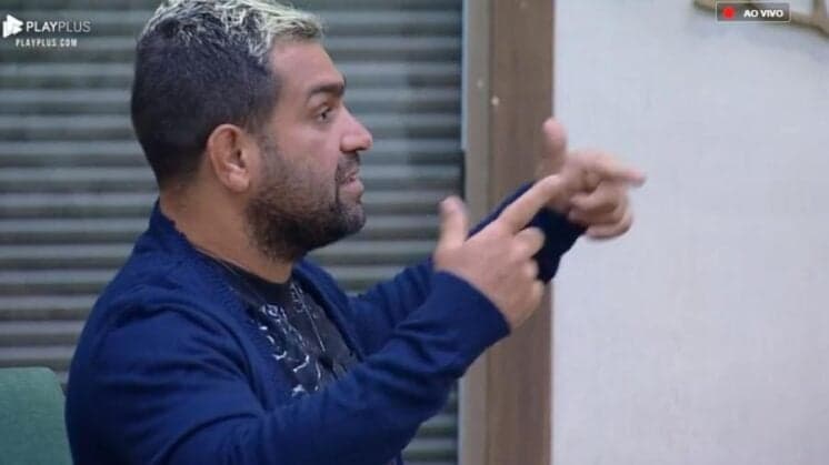 A Fazenda: Evandro Santo revela como foi chamado por Emílio para entrar no Pânico