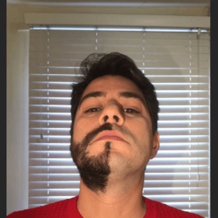 Evaristo Costa posta foto com e sem barba e diz que "resolveu mudar"