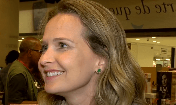 Mulher do diretor, Fernanda Rodrigues revela se apresentará o Só Toca Top em 2019 e revela o futuro do programa da Globo