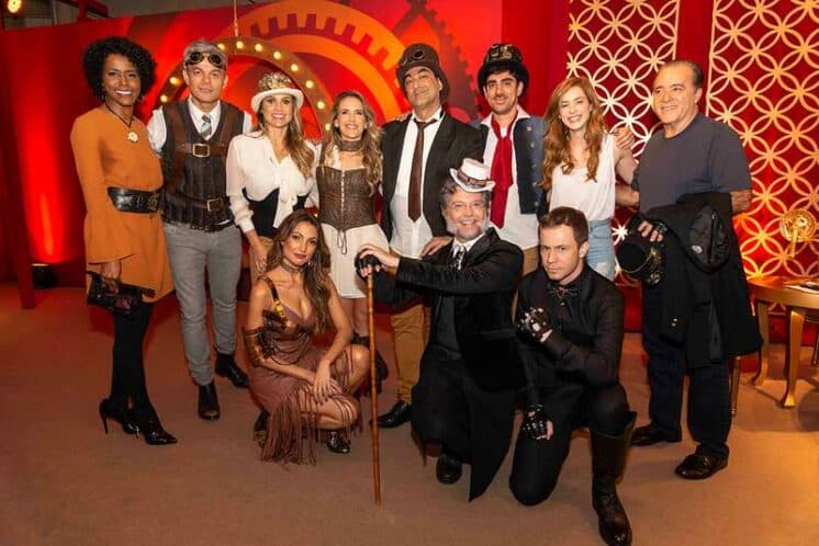 Faustão e Ana Maria Braga "dão o cano" em vinheta de final de ano da Globo