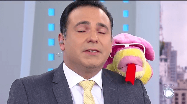 Ao vivo, Gottino vai aos prantos ao falar de programa e comemorar alta audiência na Record: "achava que não ia dar certo"