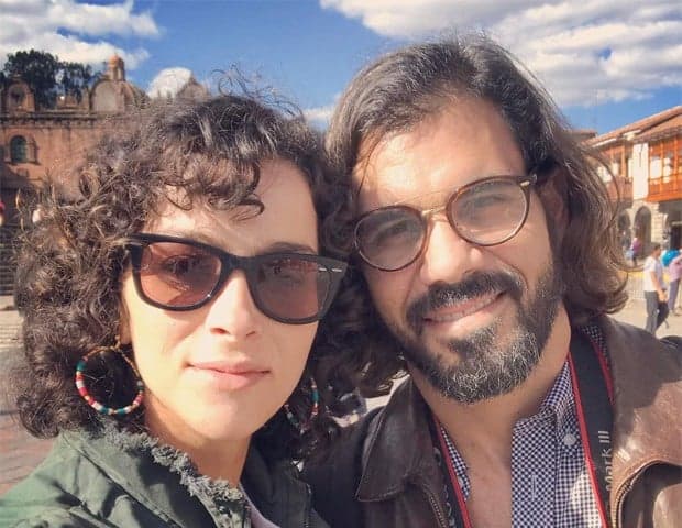 Juliano Cazarré surpreende a esposa com declaração de amor