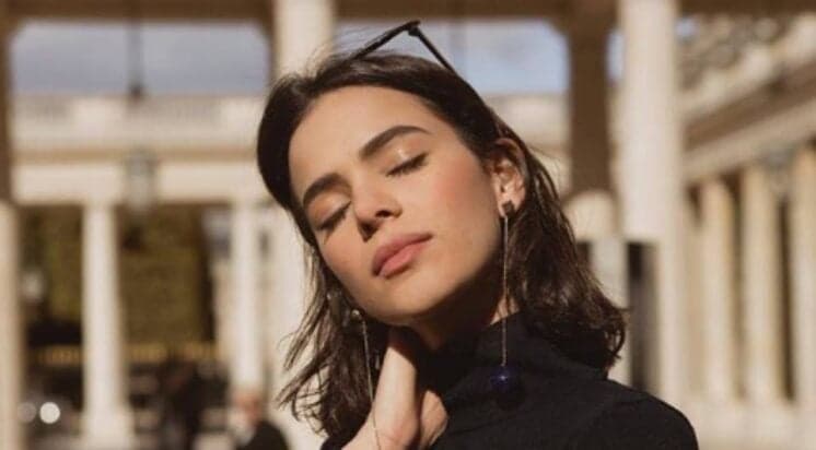 Luana Marquezine, irmã de Bruna, rouba a cena em novas fotos