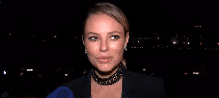 Sem o marido, Paolla Oliveira desembarca sozinha na Bahia