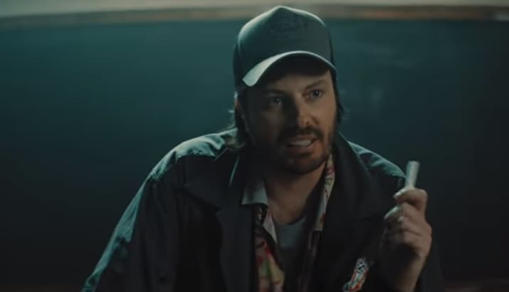 Com muito sangue e violência, novo filme de Danilo Gentili tem trailer divulgado e protagonistas são proibidos de ver