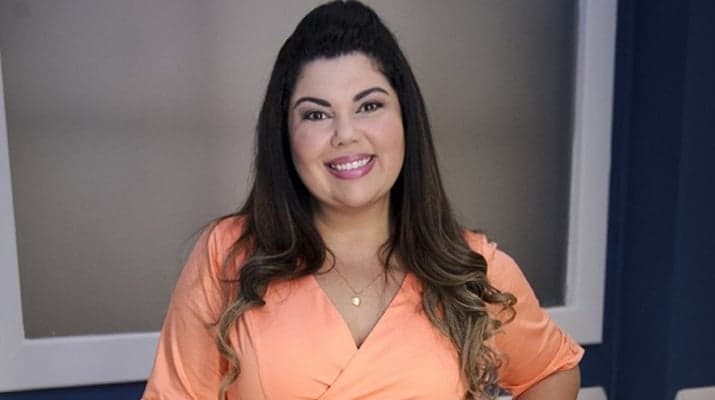 Escalada para Verão 90, Fabiana Karla revela emoção com referências da novela aos anos 90: "Até chorei"
