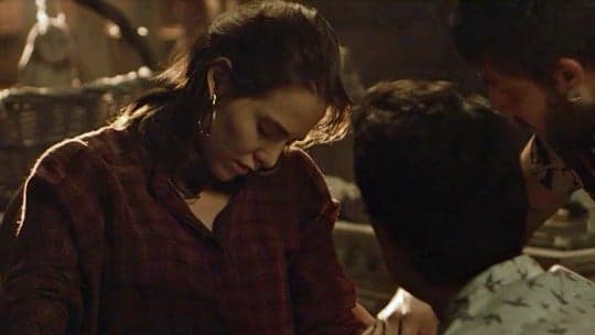 Em Segundo Sol, Laureta dopa Rosa e anuncia morte: "vou lá em cima pegar a agulha"