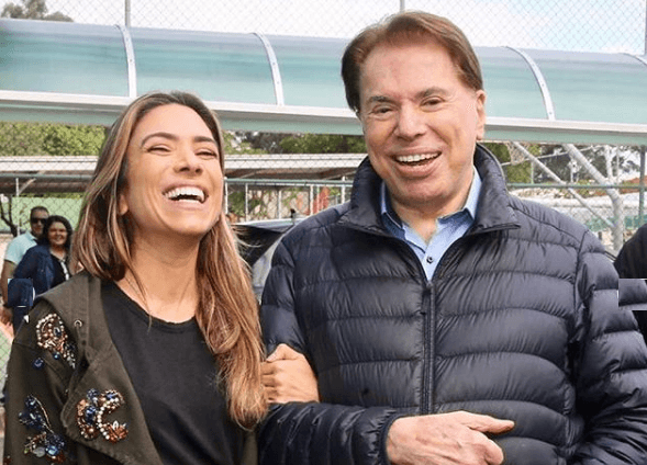 No olho do furacão no Brasil, Silvio Santos marca viagem internacional e planeja ficar meses longe do país