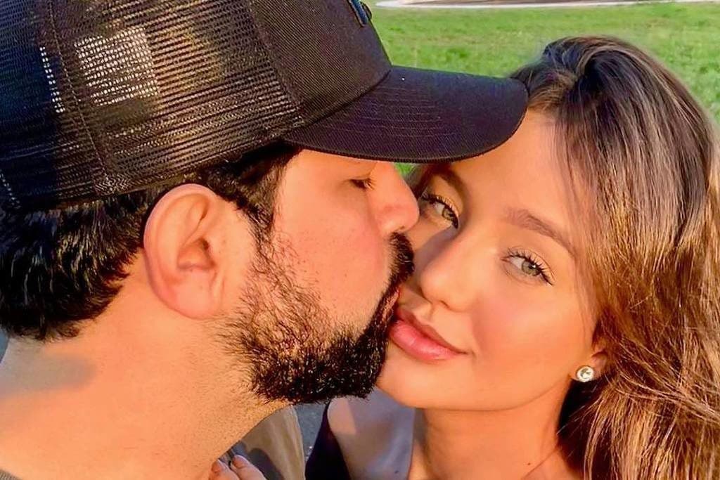 Sorocaba surge com namorada ao lado de Maiara e Fernando Zor e rouba cena