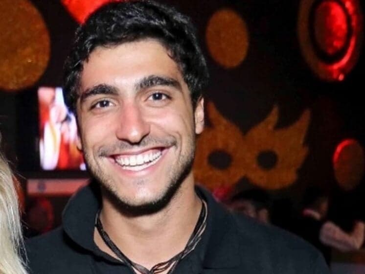 Ex-marido de Anitta, Thiago Magalhães dá em cima de modelo, escreve declaração e é retribuído