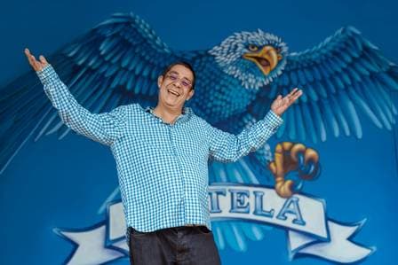 Zeca Pagodinho inaugura novo empreendimento no Rio de Janeiro: 'E a cerveja gelada, claro!'
