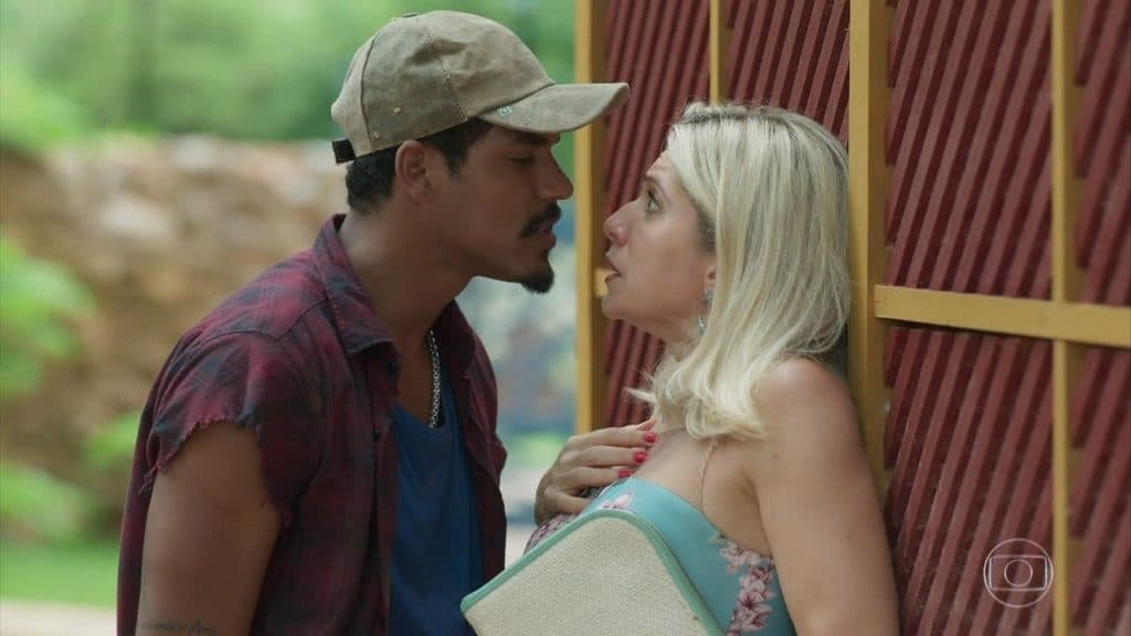 O Sétimo Guardião: "Corna", Marilda dá o troco e trai Eurico com pedreiro