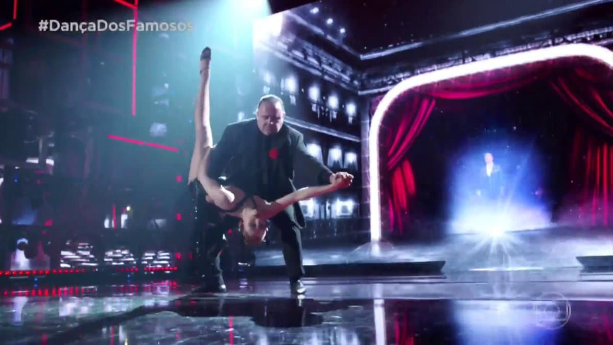 Leo Jaime na Dança dos Famosos (Foto: Reprodução/Globo) Leo Jaime na Dança dos Famosos (Foto: Reprodução/Globo)